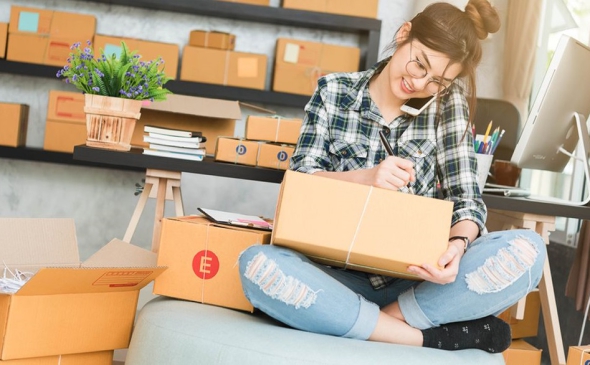 Tiếp nhận đơn hàng qua hệ thống trực tuyến